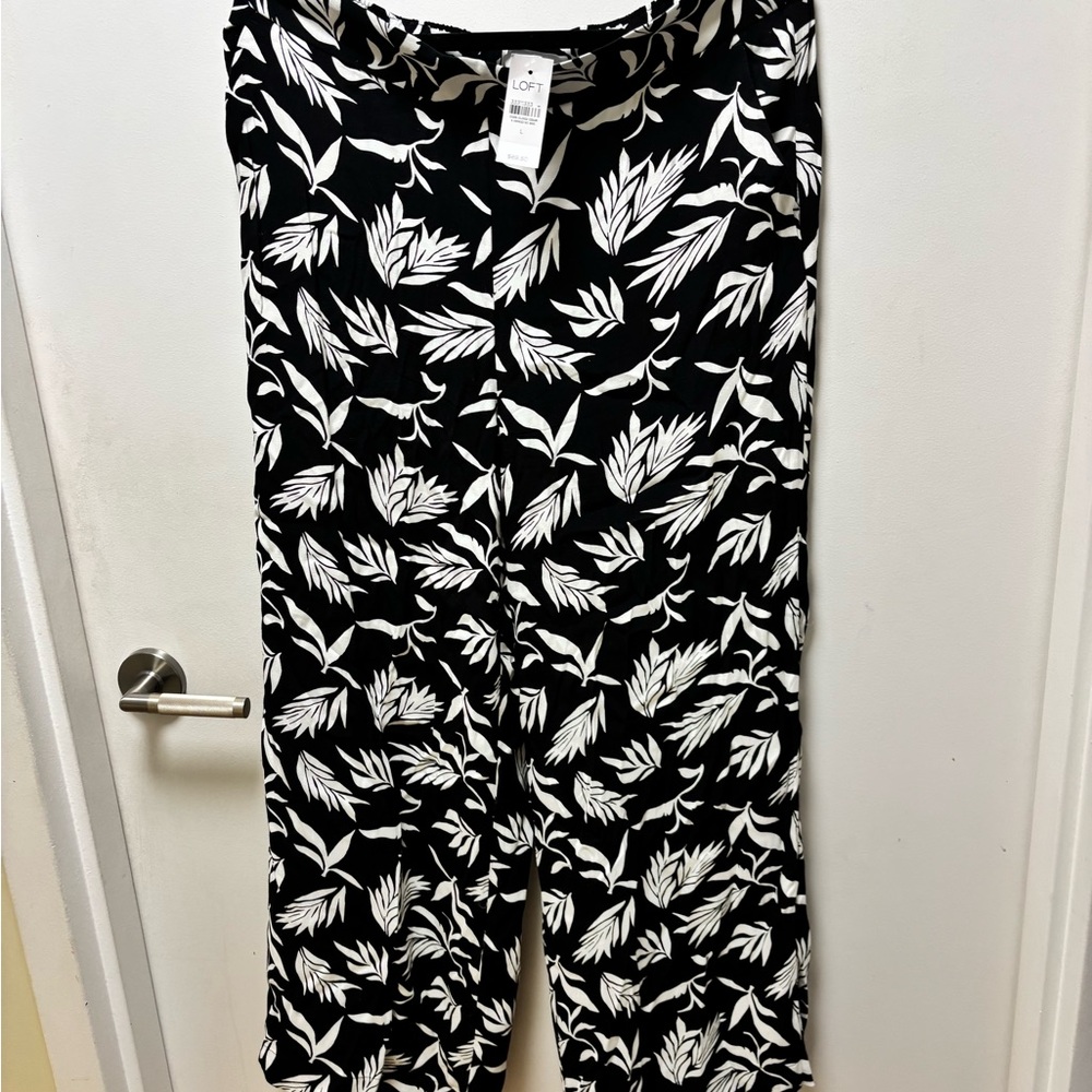 LOFT Black and White Leaf Pattern Wide Leg Pants